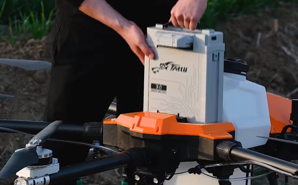 冬季無人機鋰電池應如何應對低溫?